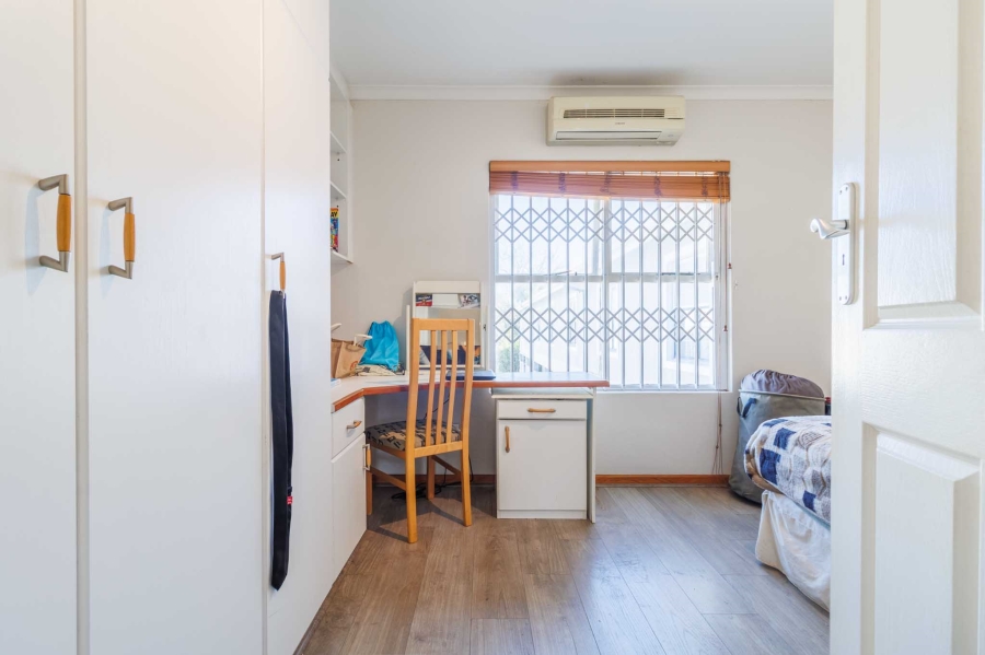 2 Bedroom Property for Sale in Rondebosch Western Cape